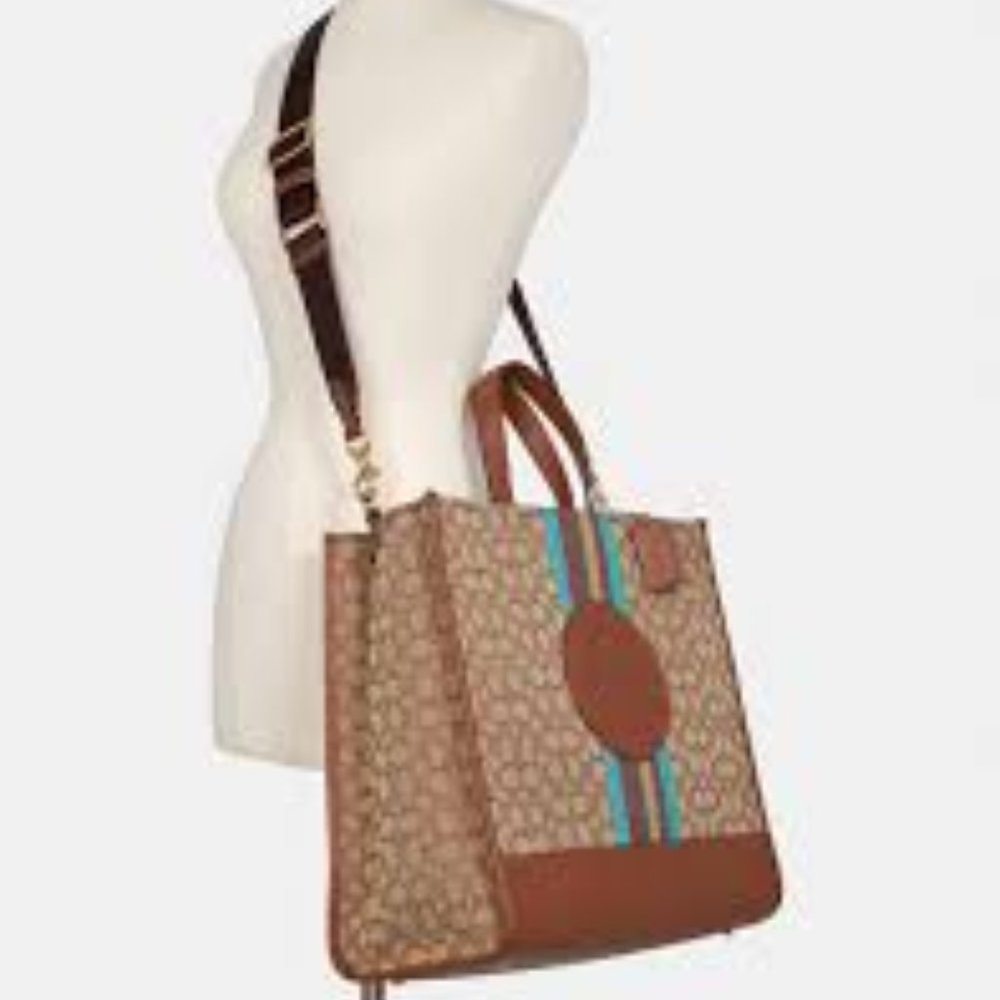 COACH Dempsey Tote 40
